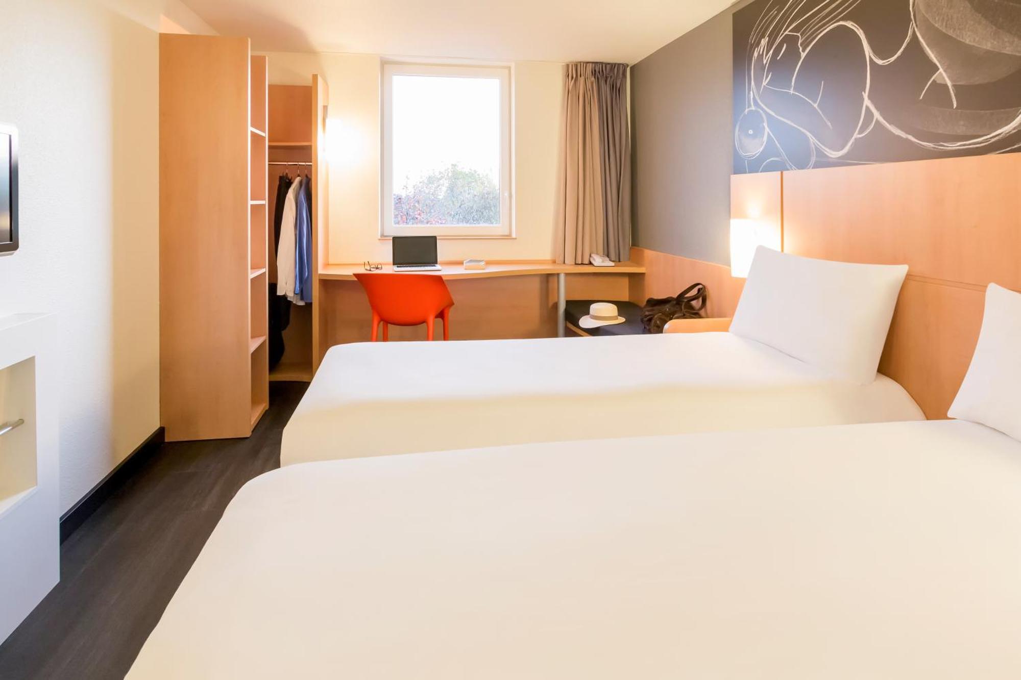 Ibis Nimes Ouest - A9 Nîmes Exterior foto